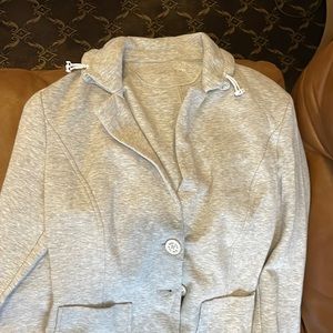Marccain sports cute sporty but pretty sweatshirt jacket